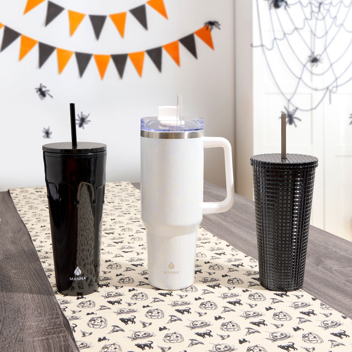 710-mL BPA-Free Iridescent Studded Textured Tumbler